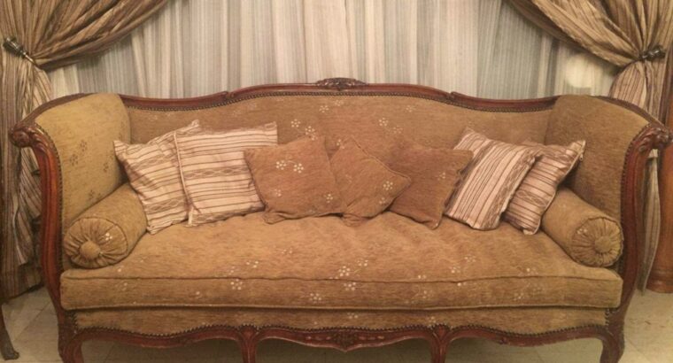 Louis XV antique salon 13 pieces in very good cond
