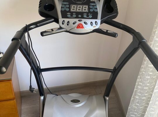 Tredmill lightly used in great condition