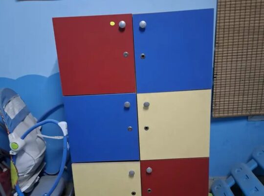 مستلزمات حضانه للبيع بحاله ممتازه