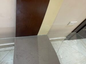 سفرة مع 3 كراسي