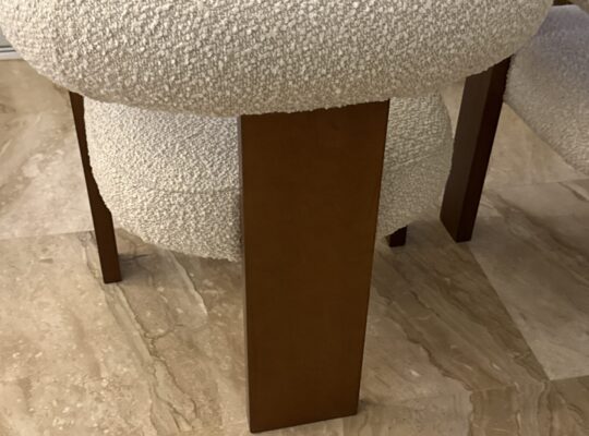 6 or 8 dinning chairs