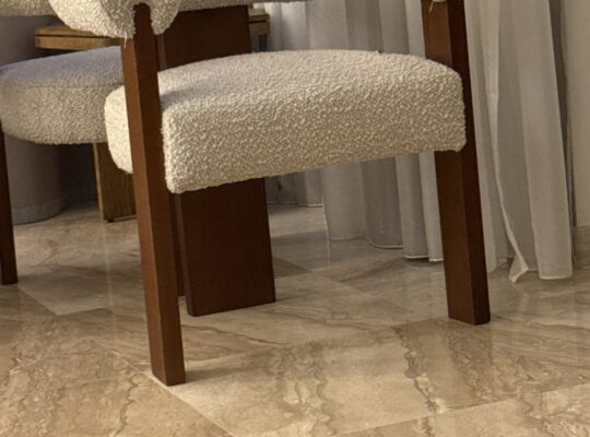 6 or 8 dinning chairs