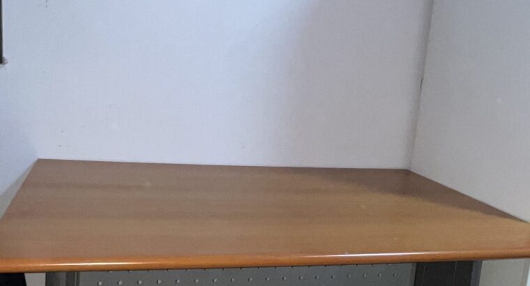 غرفة أطفال كاملة للبيع – سرير بدورين + مكتب + دولا