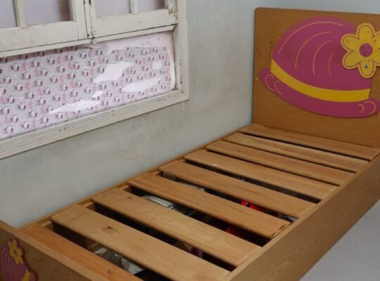 سرير اطفال