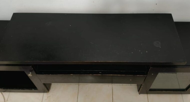 ترابيزة تليفزيون