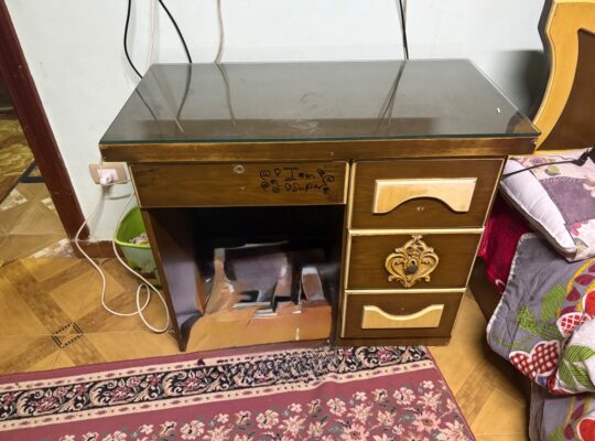 مكتب للمذاكرة