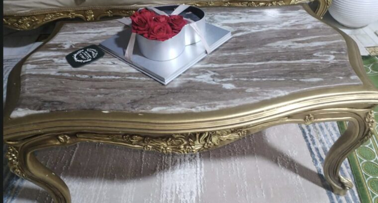 صالون للبيع بحاله ممتازه خشب زان