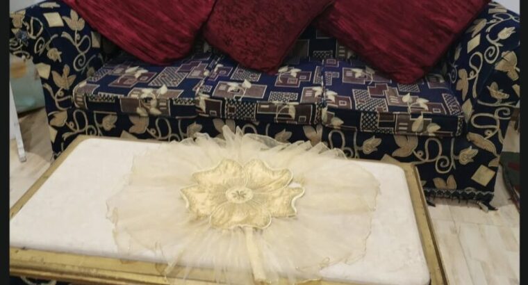 انتريه كامل للبيع بسعر مناسب محافظ عليه جداا