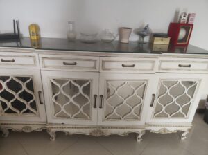 ​سفرة كاملة مع بوفيه مودرن كلاسيك – حالة ممتازة –