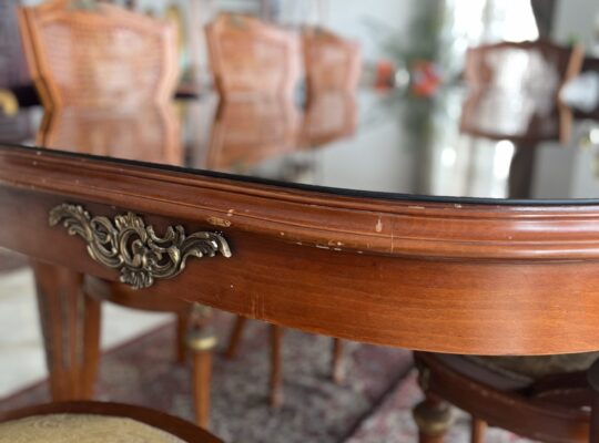 Antique French Design Dinning Table