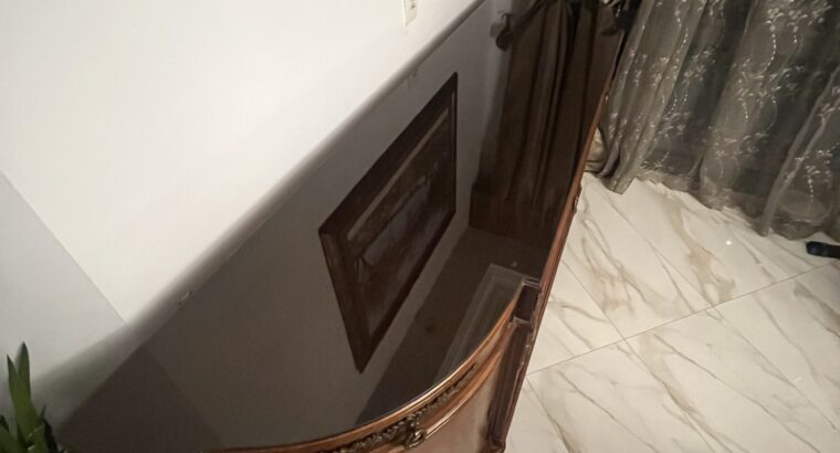 Elegant W Buffet Set with Glass Top (2 Pieces)